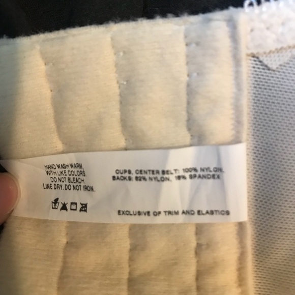 Unlined Bra. - Picture 6 of 6